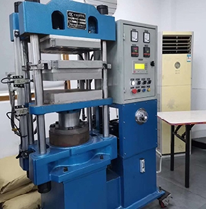 25T電熱水冷平板硫化機